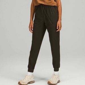 LULULEMON Dark Olive Stretch High-Rise Jogger Full Length Luxtreme Active Size 4
